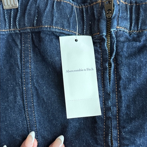 Classic Dark Blue Button-Front Denim Skirt- Abercrombie BRAND NWT - Picture 3 of 7
